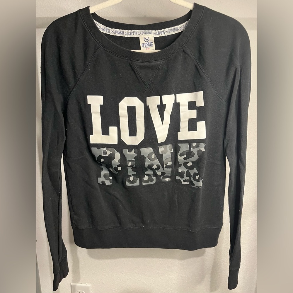 VS PINK Logo Crew Sweatshirt Women’s Size Small Black Cheetah Print